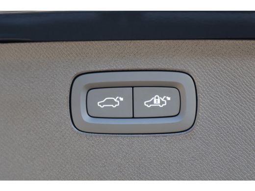 Volvo  XC90 2.0 T8 Plug-in hybrid AWD Ultra Bright | B&W | Massage | Luchtvering | Trekhaak | NP. &euro;108.000,- | ActivLease financial lease