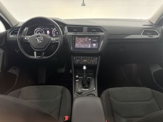 Volkswagen Tiguan 2.0 TDI 191PK 4motion | Grijs kenteken | VAN | 2400kg Trekgew. | Trekhaak | Pano | Virtual | Came...