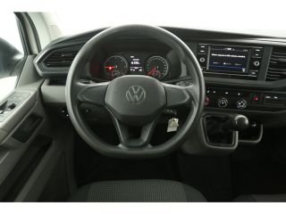 Volkswagen Transporter 2.0 TDI L2H1 | Airco | Cruise | Carplay | 3 Zits | Trekhaak | Parkeersens. | Stoelverw.