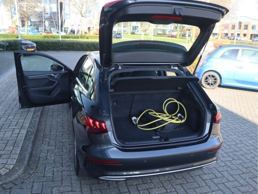 Audi A3 Sportback 40 TFSI e Business edition Navi / Cruise / Carplay / LED Btw auto ActivLease financial lease