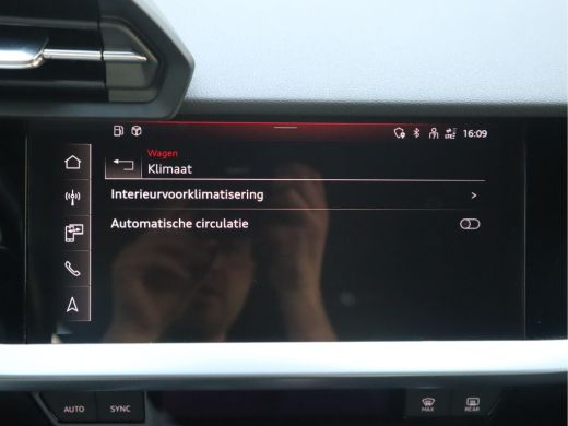 Audi A3 Sportback 40 TFSI e Business edition Navi / Cruise / Carplay / LED Btw auto ActivLease financial lease