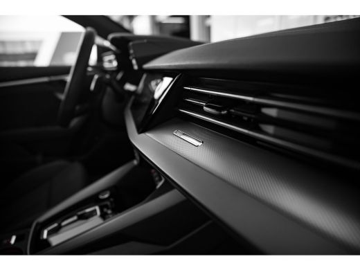 Audi A3 Sportback 40 TFSI e S edition | Panoramadak | ACC | Sfeerverlichting | Alarm | ActivLease financial lease