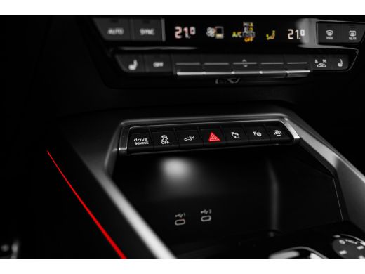 Audi A3 Sportback 40 TFSI e S edition | Panoramadak | ACC | Sfeerverlichting | Alarm | ActivLease financial lease