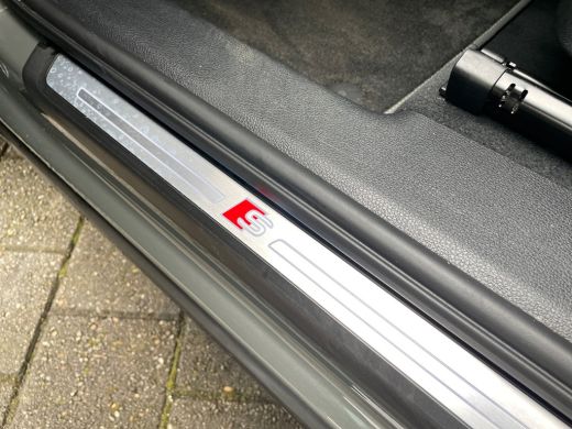 Audi Q3 45 245pk TFSI e S edition MMI navigatie plus | Adaptive cruise control | Optiekpakket zwart plus ActivLease financial lease