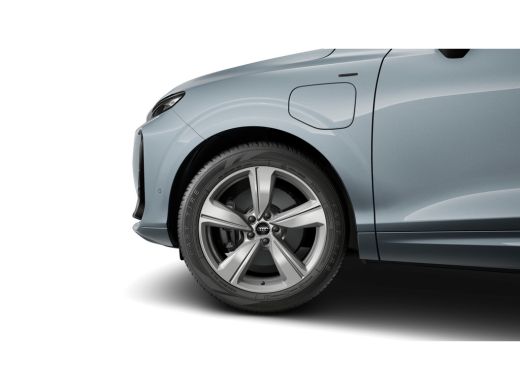 Audi Q3 S edition | Adaptive cruise control | Audi sound system | Cruise control ActivLease financial lease