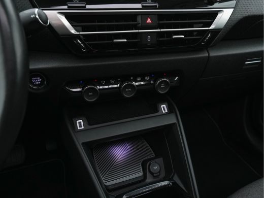 Citroën &euml;-C4 Feel 50 kWh [ 3-Fase-11kW ] (INCL-BTW) *PANO | HEAD-UP | LEATHER-FABRIC | FULL-LED | DIGI-COCKPIT... ActivLease financial lease