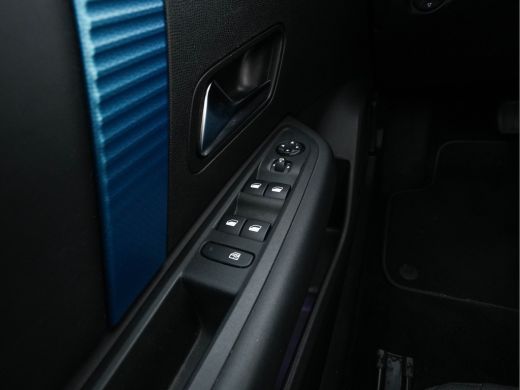 Citroën &euml;-C4 Feel 50 kWh [ 3-Fase-11kW ] (INCL-BTW) *PANO | HEAD-UP | LEATHER-FABRIC | FULL-LED | DIGI-COCKPIT... ActivLease financial lease