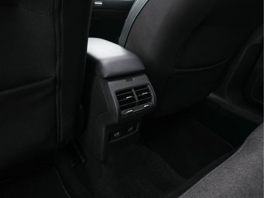 Citroën &euml;-C4 Feel 50 kWh [ 3-Fase-11kW ] (INCL-BTW) *PANO | HEAD-UP | LEATHER-FABRIC | FULL-LED | DIGI-COCKPIT... ActivLease financial lease