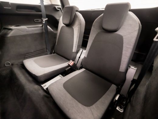 Citroën Grand C4 Spacetourer 1.2 PureTech Sport 7 Persoons (APPLE CARPLAY, GROOT NAVI, CAMERA, GETINT GLAS, SPORTSTOELEN, CRUI... ActivLease financial lease