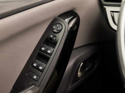 Citroën Grand C4 Spacetourer 1.2 PureTech Sport 7 Persoons (APPLE CARPLAY, GROOT NAVI, CAMERA, GETINT GLAS, SPORTSTOELEN, CRUI... ActivLease financial lease