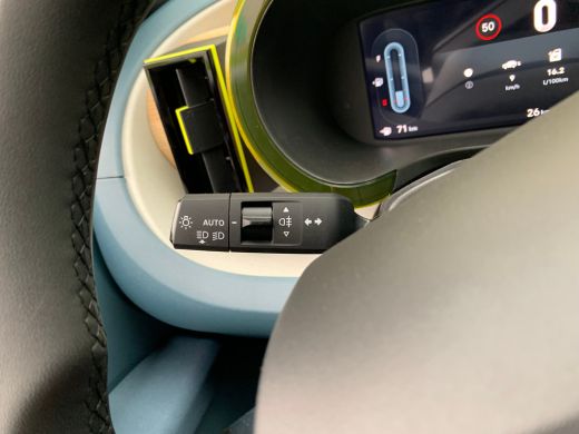 Fiat Grande Panda 1.2 Hybrid La Prima | Achterbank in delen neerklapbaar | Achterspoiler | Achteruitrijcamera ActivLease financial lease