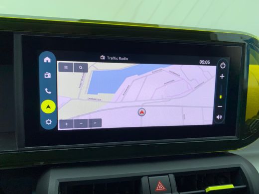 Fiat Grande Panda 1.2 Hybrid La Prima | Achterbank in delen neerklapbaar | Achterspoiler | Achteruitrijcamera ActivLease financial lease