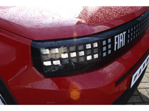 Fiat Grande Panda RED 11kW 44 kWh | Airco | Apple Carplay/Android Auto|telefoonintegratie premium | Cruise control ActivLease financial lease