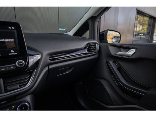 Ford Fiesta 1.0 EcoBoost Titanium | LED verlichting | Winter-pack | Privacy-glass | Apple carplay / Andriod auto ActivLease financial lease