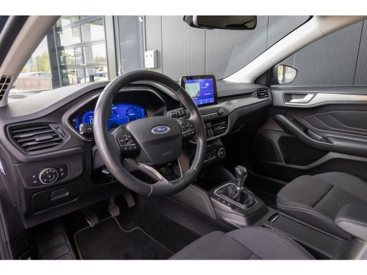 Ford Focus 1.0 EcoBoost Hybrid Titanium X Business | Parkeercamera | Privacy-glass | Climate control | LED- ... ActivLease financial lease