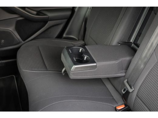 Ford Focus 1.0 EcoBoost Hybrid Titanium X Business | Parkeercamera | Privacy-glass | Climate control | LED- ... ActivLease financial lease