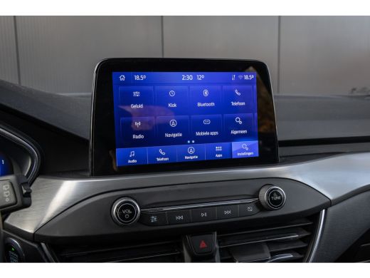 Ford Focus 1.0 EcoBoost Hybrid Titanium X Business | Parkeercamera | Privacy-glass | Climate control | LED- ... ActivLease financial lease