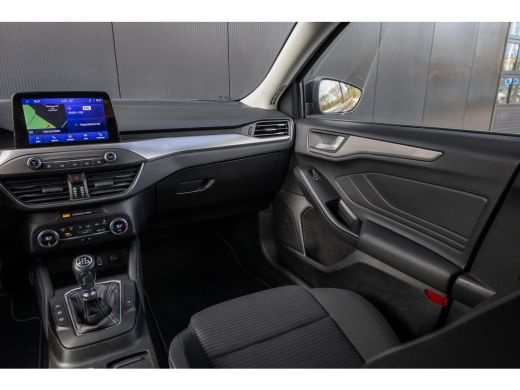 Ford Focus 1.0 EcoBoost Hybrid Titanium X Business | Parkeercamera | Privacy-glass | Climate control | LED- ... ActivLease financial lease