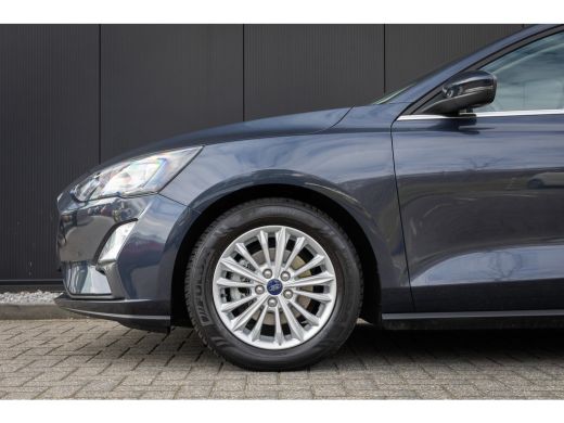 Ford Focus 1.0 EcoBoost Hybrid Titanium X Business | Parkeercamera | Privacy-glass | Climate control | LED- ... ActivLease financial lease