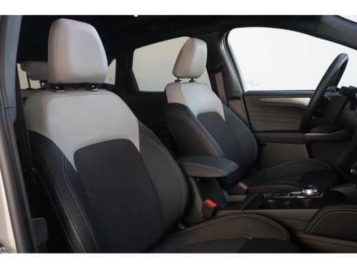 Ford Kuga 2.5 PHEV Sound Edition | Ford Voorraad | Elektrisch glazen panorama-dak | Matrix LED koplampen | ... ActivLease financial lease