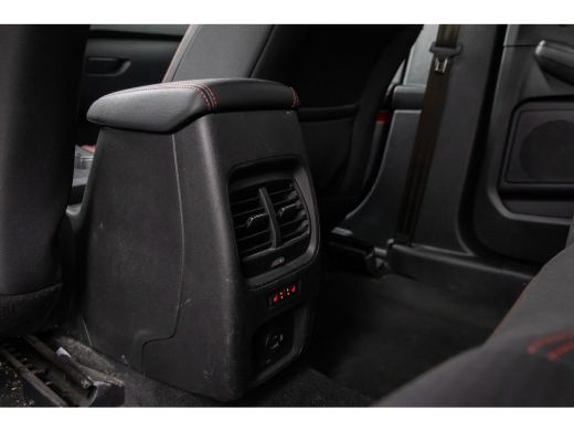 Ford Kuga 2.5 PHEV ST-Line | 100% dealer o.h. | 19'' | Apatieve cruise | Camera | Standkachel | Privacy-gla... ActivLease financial lease