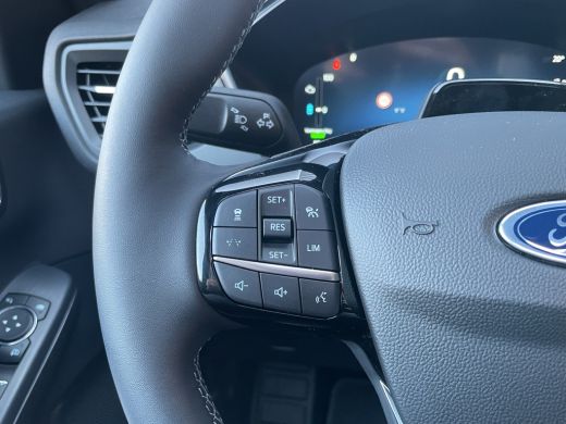 Ford Kuga BlueCruise 2.5 Plug-in Hybride | Camera | Pano | CarPlay | Adap. Cruise Control | ActivLease financial lease