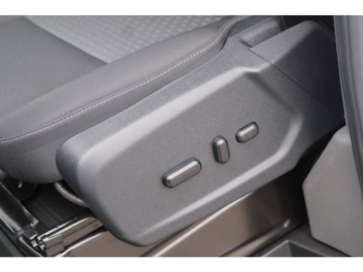 Ford Transit 350 2.0 TDCI L4H3 Trend RWD Nieuw! | Elek. Stoel | Trekhaak | All-Season Banden | Houten Laadvloe... ActivLease financial lease