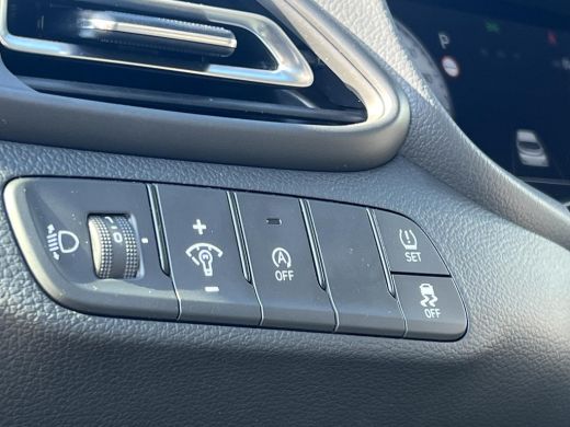 Hyundai i30 1.6 T-GDi Premium | Apple Carplay / Android Auto | Camera | Parkeersensoren | Stoel Verwarming / ... ActivLease financial lease