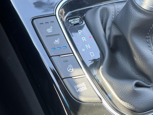 Hyundai i30 1.6 T-GDi Premium | Apple Carplay / Android Auto | Camera | Parkeersensoren | Stoel Verwarming / ... ActivLease financial lease