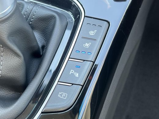 Hyundai i30 1.6 T-GDi Premium | Apple Carplay / Android Auto | Camera | Parkeersensoren | Stoel Verwarming / ... ActivLease financial lease