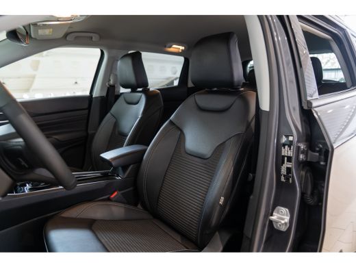 Jeep Compass 4xe 240 Plug-in Hybrid Electric Limited | Climate Controle | Camera | Navigatie | Apple Carplay &... ActivLease financial lease