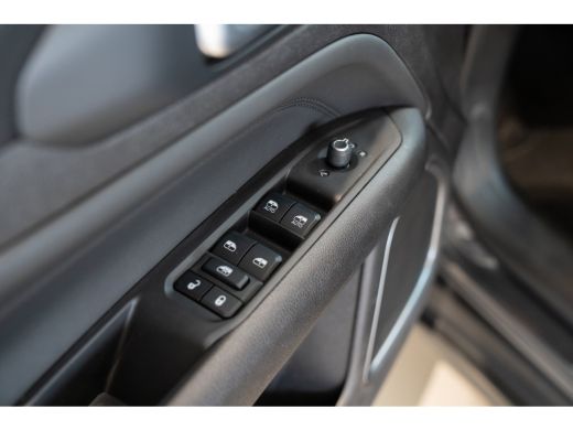 Jeep Compass 4xe 240 Plug-in Hybrid Electric Limited | Climate Controle | Camera | Navigatie | Apple Carplay &... ActivLease financial lease