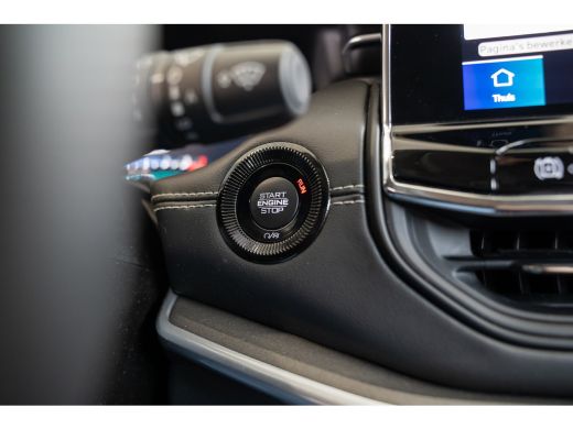 Jeep Compass 4xe 240 Plug-in Hybrid Electric Limited | Climate Controle | Camera | Navigatie | Apple Carplay &... ActivLease financial lease