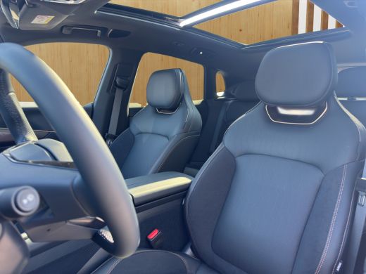 Lynk & Co 08 More | 22 inch velgen | | 360 camera | Panoramadak | Stoelventilatie | ActivLease financial lease