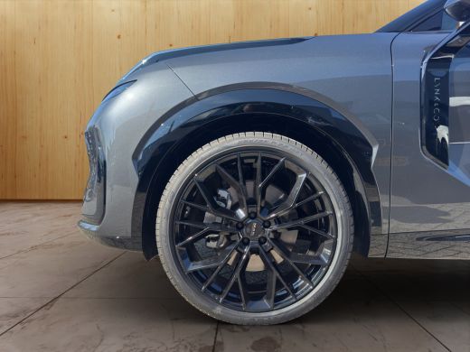 Lynk & Co 08 More | 22 inch velgen | | 360 camera | Panoramadak | Stoelventilatie | ActivLease financial lease