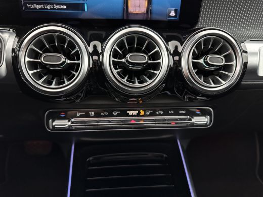 Mercedes-Benz GLB 200 Business Solution Luxury (INCL-BTW) *PANO | LEATHER | FULL-LED | AMBIENTLIGHT | HEATED-SPORTS... ActivLease financial lease