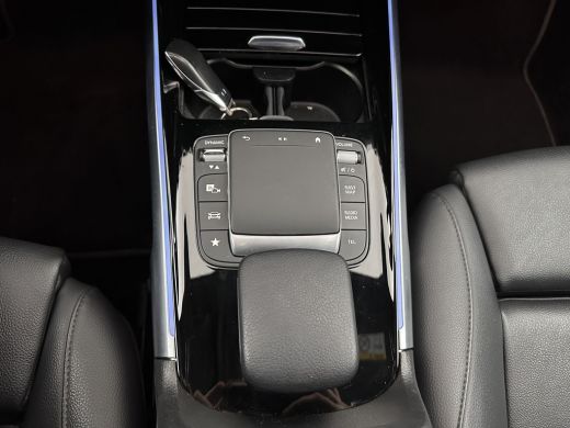 Mercedes-Benz GLB 200 Business Solution Luxury (INCL-BTW) *PANO | LEATHER | FULL-LED | AMBIENTLIGHT | HEATED-SPORTS... ActivLease financial lease