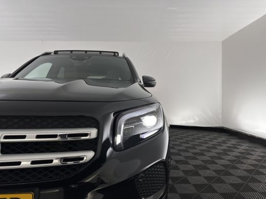 Mercedes-Benz GLB 200 Business Solution Luxury (INCL-BTW) *PANO | LEATHER | FULL-LED | AMBIENTLIGHT | HEATED-SPORTS... ActivLease financial lease