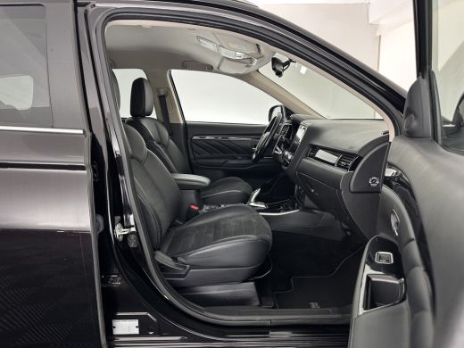 Mitsubishi Outlander 2.4 PHEV Intense (Plug-in) (INCL-BTW) *LEATHER-MICROFIBRE | FULL-LED | KEYLESS | BLINDSPOT | CAME... ActivLease financial lease