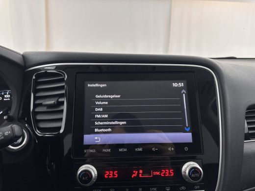 Mitsubishi Outlander 2.4 PHEV Intense (Plug-in) (INCL-BTW) *LEATHER-MICROFIBRE | FULL-LED | KEYLESS | BLINDSPOT | CAME... ActivLease financial lease