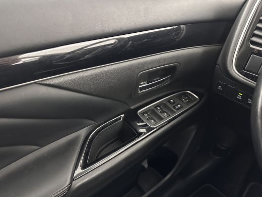 Mitsubishi Outlander 2.4 PHEV Intense (Plug-in) (INCL-BTW) *LEATHER-MICROFIBRE | FULL-LED | KEYLESS | BLINDSPOT | CAME... ActivLease financial lease