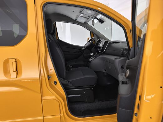 Nissan e-NV200 40 kWh Connect Edition [ 7-Pers. ] {SOH-95%} (INCL.BTW) *NAVI-FULLMAP | CAMERA | HEATED-COMFORTSE... ActivLease financial lease