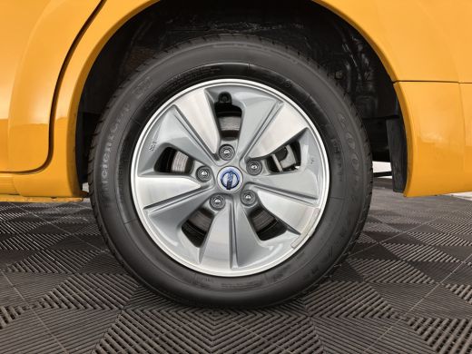 Nissan e-NV200 40 kWh Connect Edition [ 7-Pers. ] {SOH-95%} (INCL.BTW) *NAVI-FULLMAP | CAMERA | HEATED-COMFORTSE... ActivLease financial lease