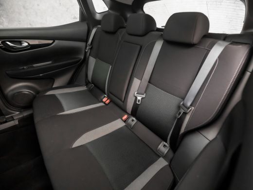 Nissan QASHQAI 1.3 DIG-T Sport 159Pk Automaat (PANORAMADAK, NAVIGATIE, 360 CAMERA, TREKHAAK, SPORTSTOELEN, GETIN... ActivLease financial lease