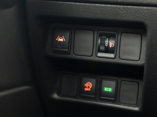 Nissan QASHQAI 1.3 DIG-T Sport 159Pk Automaat (PANORAMADAK, NAVIGATIE, 360 CAMERA, TREKHAAK, SPORTSTOELEN, GETIN... ActivLease financial lease