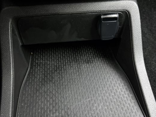 Nissan Townstar N-Connecta L2 45 kWh 100% EV. / Pdc.+Camera / Airco-ecc./ Radio-multimedia / Schuifdeur rechts / ... ActivLease financial lease