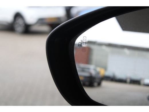 Opel Crossland 1.2 Turbo Elegance 110PK | Trekhaak | Camera | Cruise control | Climate control | Navigatie | Dod... ActivLease financial lease