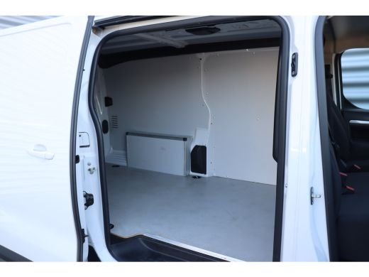 Opel Vivaro 2.0D 180PK L3H1 AUTOMAAT / NAVI / CLIMA / LED / PDC / BPM VRIJ / KEYLESS / BETIMMERING / WINTERPA... ActivLease financial lease