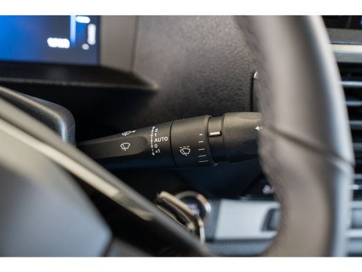 Opel Vivaro-e L3 75 kWh STX Edition | Lederen bekleding | Stoelverwarming | Camera | Keyless | Climate Controle... ActivLease financial lease