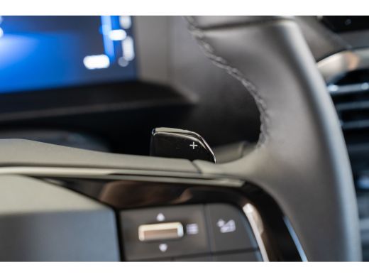 Opel Vivaro-e L3 75 kWh STX Edition | Lederen bekleding | Stoelverwarming | Camera | Keyless | Climate Controle... ActivLease financial lease